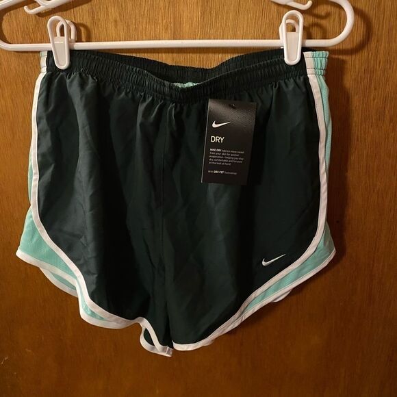 Nike dry running shorts - Picture 1 of 3